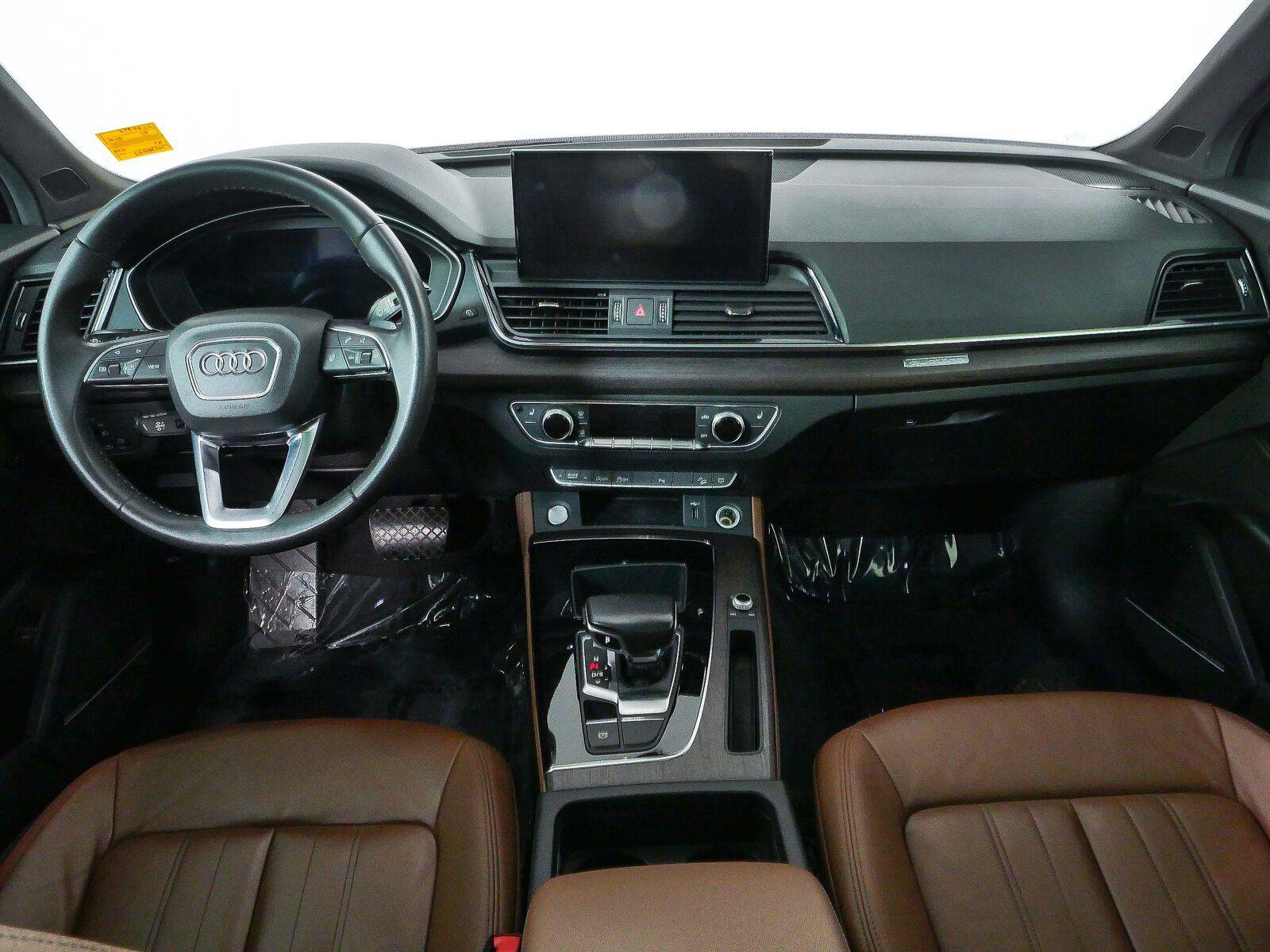 Used 2021 Audi Q5 2.0T Premium Plus w/ Premium Plus Package AWD/4WD image 16