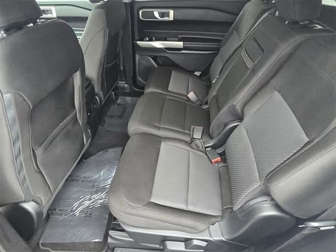 Used 2023 Ford Explorer XLT image 14