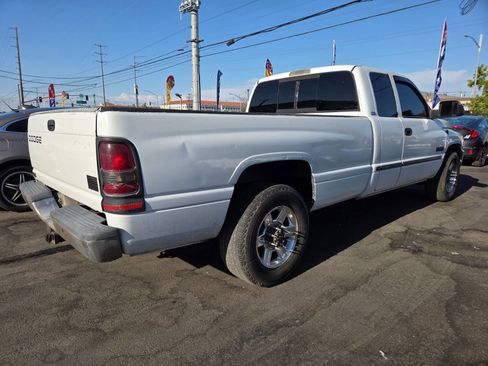 Used 2000 Dodge Ram 3500 Truck 2WD Quad Cab image 3