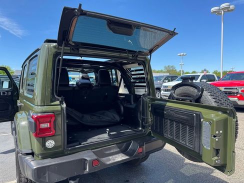 Used 2021 Jeep Wrangler Unlimited Sahara AWD/4WD image 34