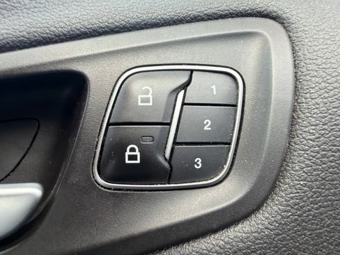 Used 2018 Ford Escape Titanium AWD/4WD image 15