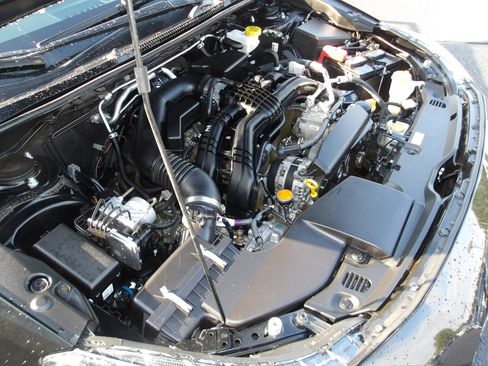 Used 2019 Subaru Impreza 2.0i Premium image 24