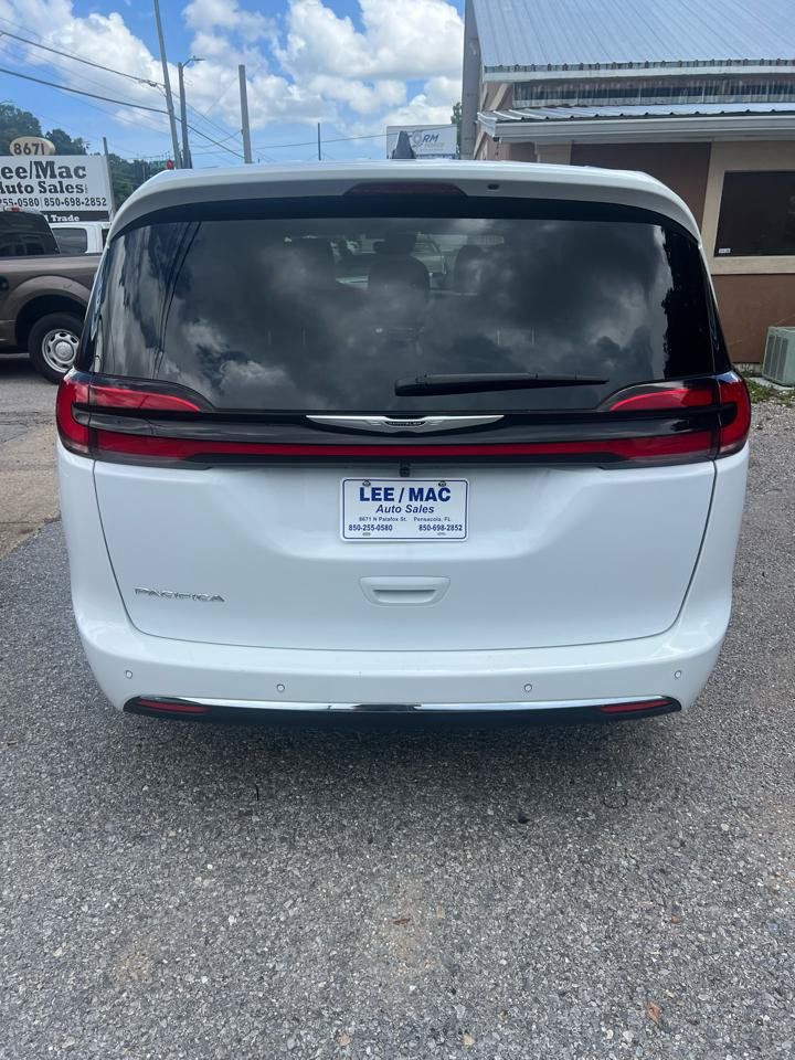 Used 2026 Chrysler Pacifica Select FWD image 6