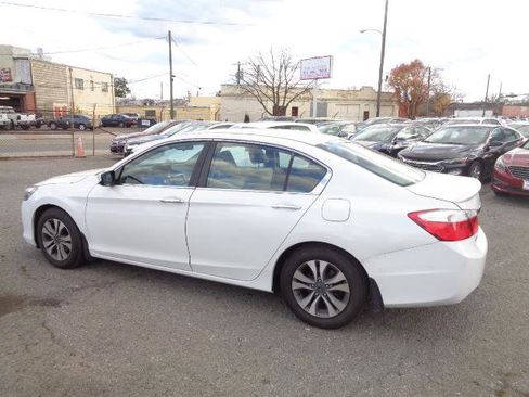 Used 2013 Honda Accord LX image 4