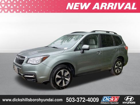 Used 2018 Subaru Forester 2.5i Premium AWD/4WD image 5