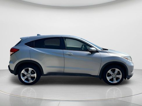 Used 2016 Honda HR-V EX image 3
