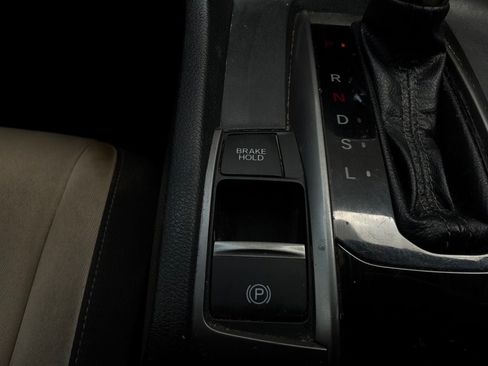 Used 2018 Honda Civic EX image 21