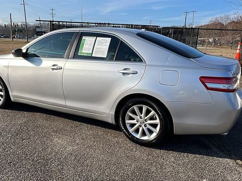 Used 2011 Toyota Camry XLE w/ XLE Extra-Value Pkg #1 image 7