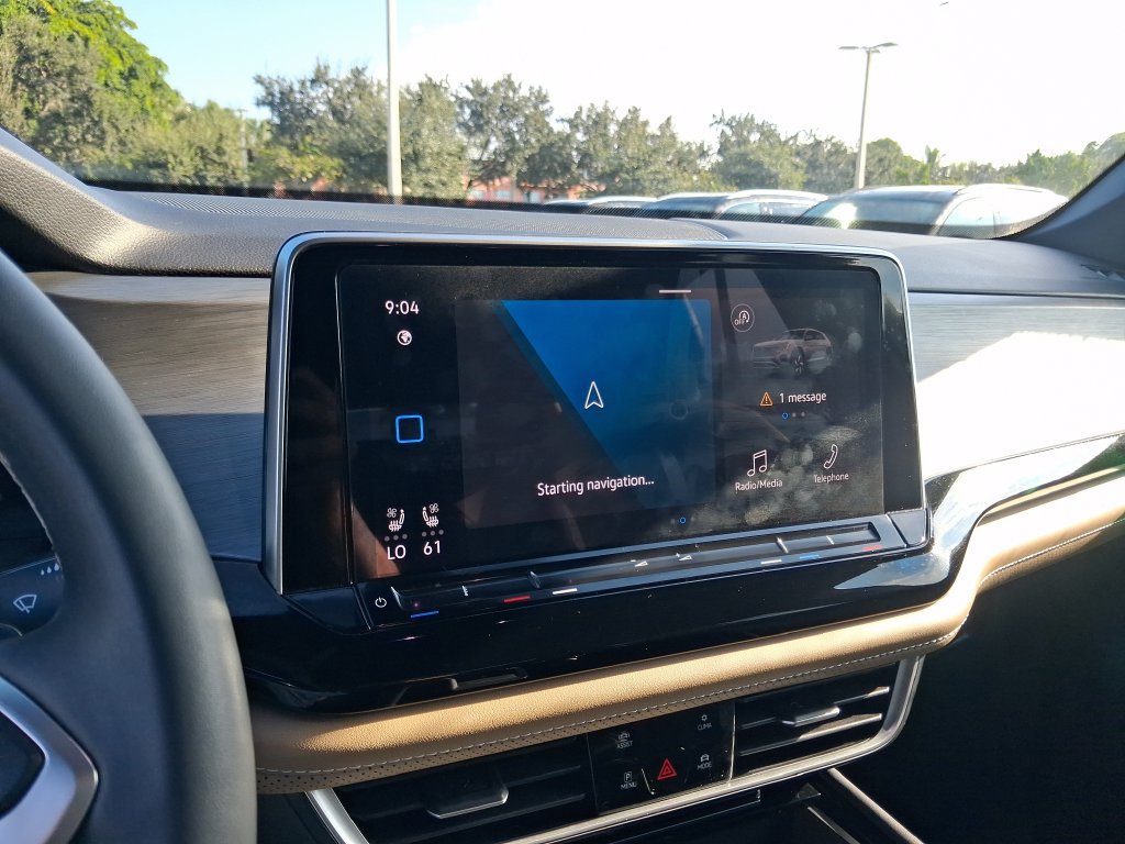 Certified 2024 Volkswagen Atlas Cross Sport SE FWD image 22