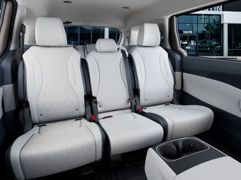 New 2026 Kia Carnival EX FWD image 16