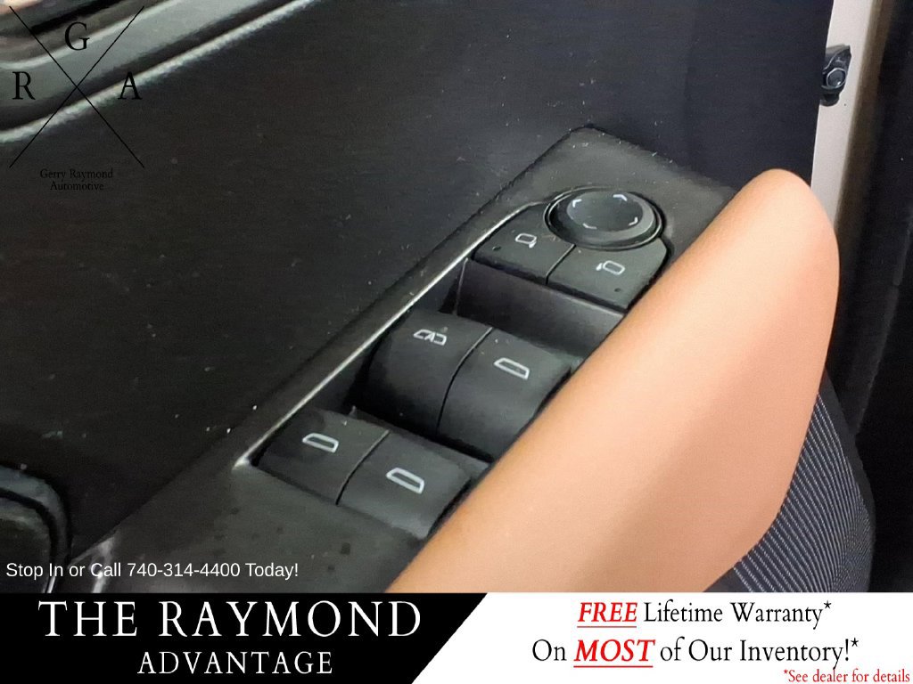 Used 2024 GMC Canyon AT4 w/ Technology Package AWD/4WD image 18