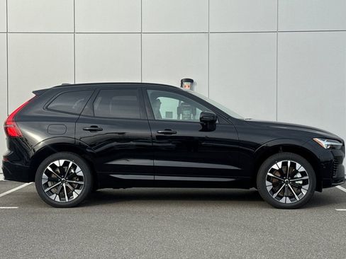 New 2026 Volvo XC60 T8 Plus w/ Protection Package Premier image 6