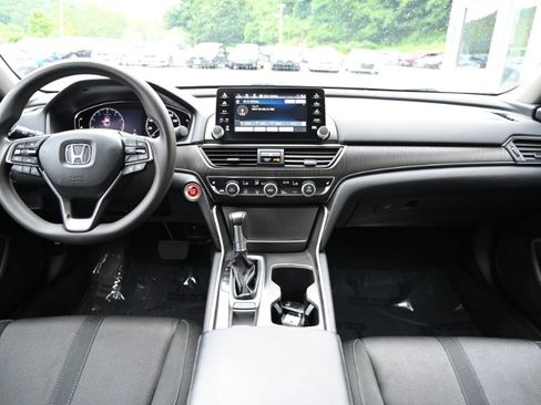Used 2018 Honda Accord EX image 11