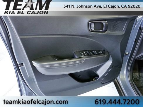 Used 2024 Hyundai Venue Limited FWD image 22