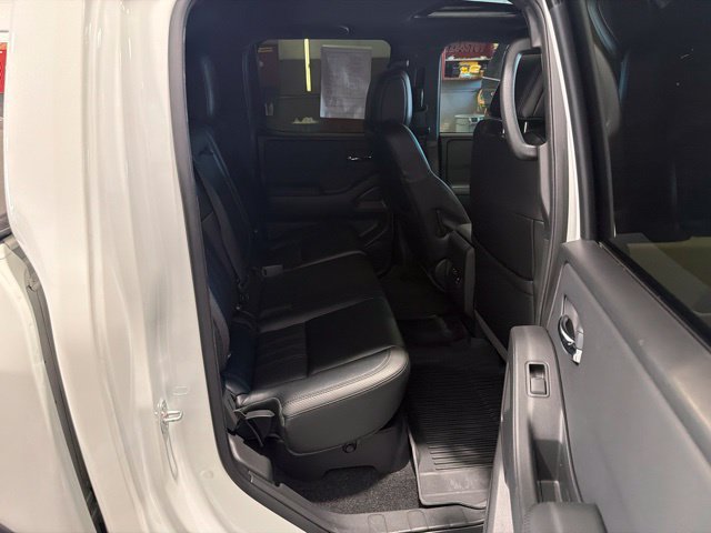 Certified 2022 Nissan Frontier PRO-4X w/ Pro-4X Premium Package AWD/4WD image 11