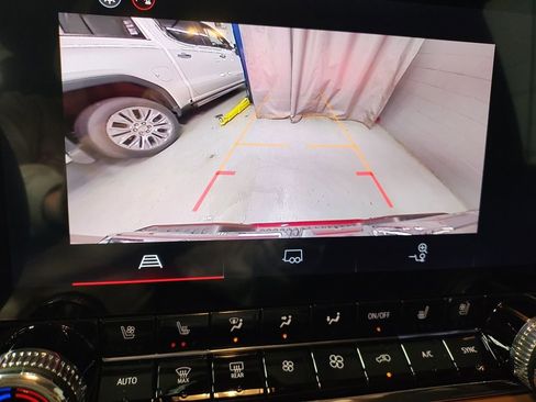 New 2026 GMC Canyon AT4 w/ AT4 Premium Package image 30