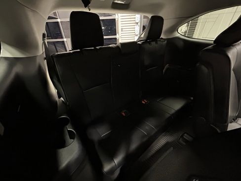Used 2022 Toyota Highlander Limited image 7
