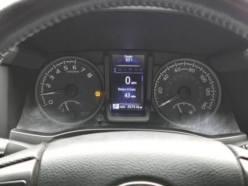 Used 2018 Toyota Tacoma TRD Sport RWD image 15