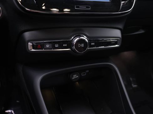 New 2026 Volvo XC40 B5 Core image 11