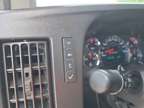 Used 2019 Chevrolet Express 3500 Extended Van 3D w/ Driver Convenience Package image 20