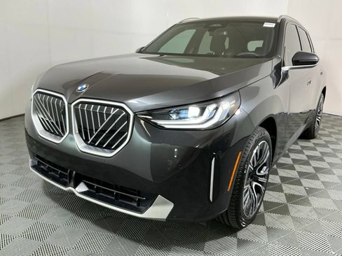 Certified 2025 BMW X3 xDrive30i w/ Premium Package AWD/4WD image 2