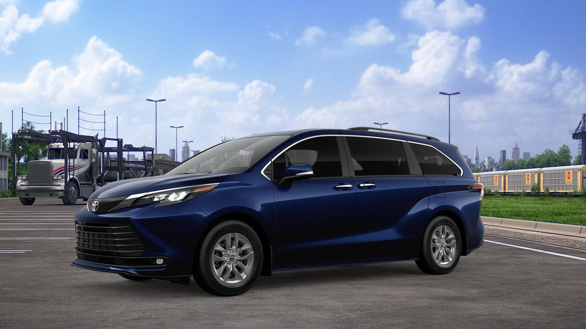 New 2026 Toyota Sienna XLE AWD/4WD image 2