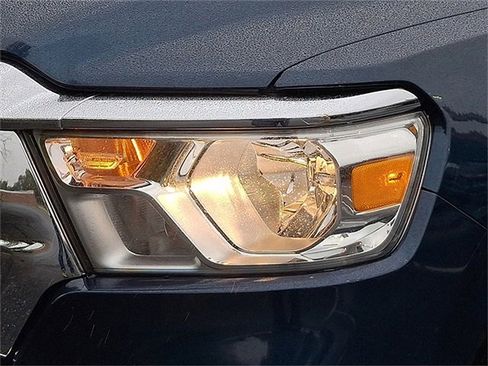 Used 2024 RAM 1500 Laramie image 9