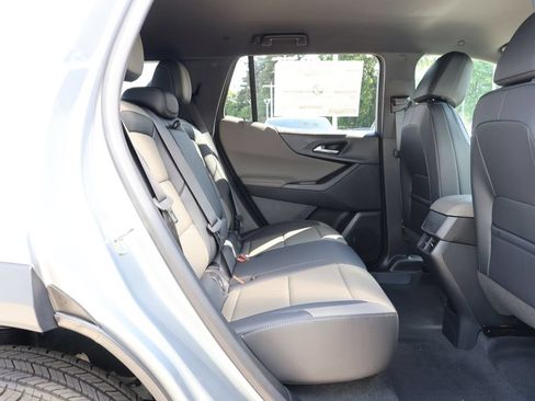 New 2026 Chevrolet Equinox LT w/ Convenience Package II AWD/4WD image 31