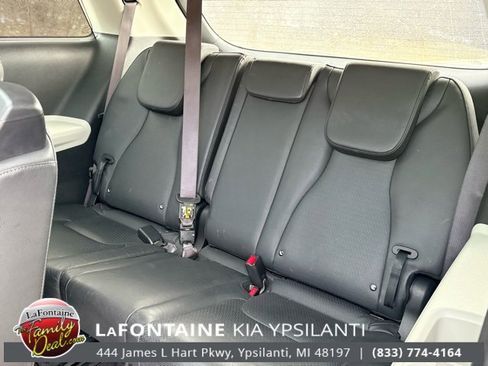 Used 2024 Kia Carnival SX Prestige image 11
