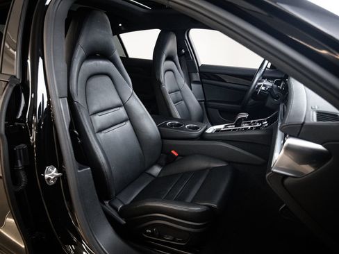 Certified 2023 Porsche Panamera image 29