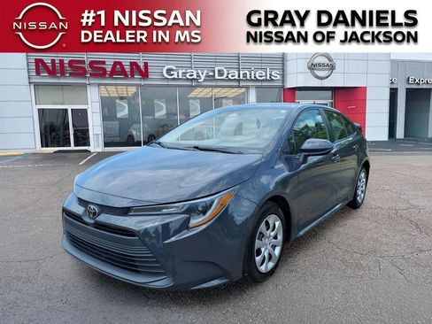 Used 2024 Toyota Corolla LE FWD image 3