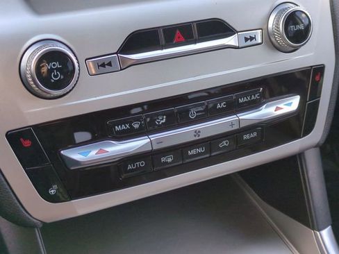 Used 2022 Ford Explorer XLT w/ Equipment Group 202A image 18