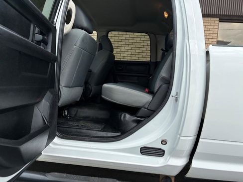 Used 2017 RAM 2500 Tradesman w/ Chrome Appearance Group image 29