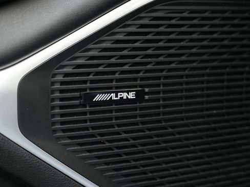 Used 2023 Jeep Wagoneer L Series II image 29