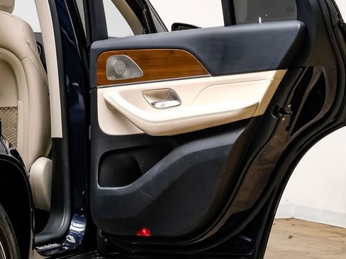 Used 2022 Mercedes-Benz GLE 350 4MATIC w/ AMG Line Exterior image 38