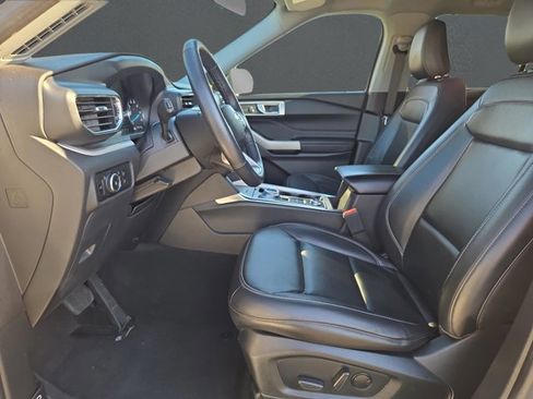 Used 2023 Ford Explorer XLT w/ Equipment Group 202A image 21