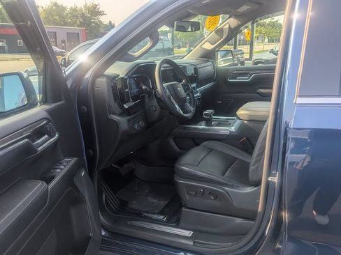 Used 2023 Chevrolet Silverado 1500 LTZ AWD/4WD image 17