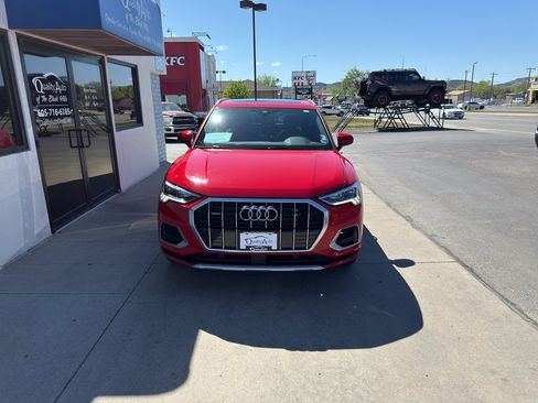 Used 2022 Audi Q3 2.0T Premium Plus w/ Premium Plus Package AWD/4WD image 3