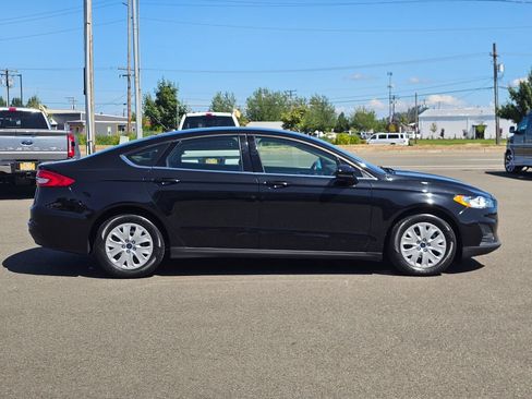Used 2019 Ford Fusion S FWD image 6