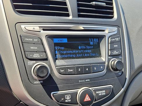 Used 2017 Hyundai Accent SE FWD image 23