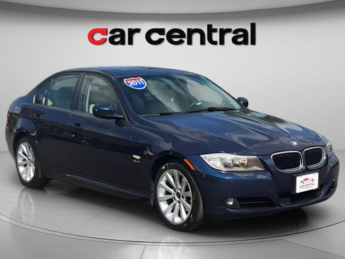 Used 2011 BMW 328i xDrive Sedan AWD/4WD image 8