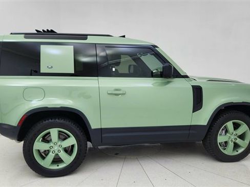 Used 2023 Land Rover Defender 110 75th Limited Edition image 6