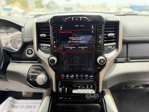 Used 2019 RAM 1500 Laramie AWD/4WD image 13