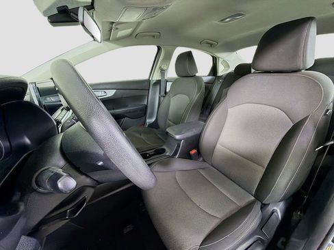 Used 2024 Kia Forte LXS FWD image 14