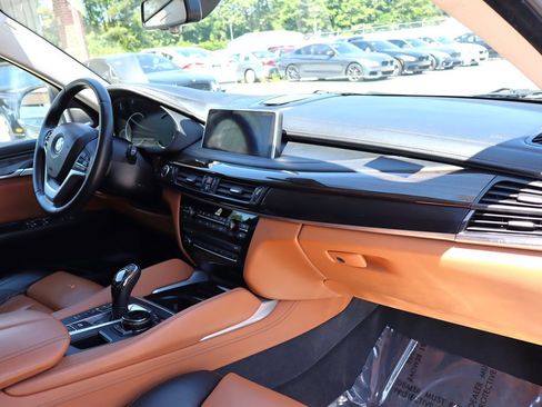 Used 2015 BMW X6 xDrive50i AWD/4WD image 19