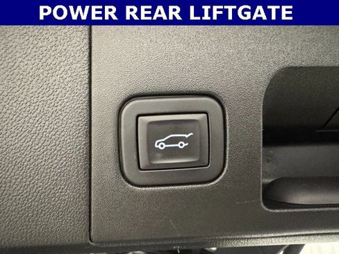 Used 2025 Cadillac XT5 Premium Luxury image 21