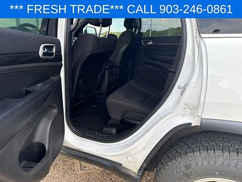 Used 2019 Jeep Grand Cherokee Laredo RWD image 7