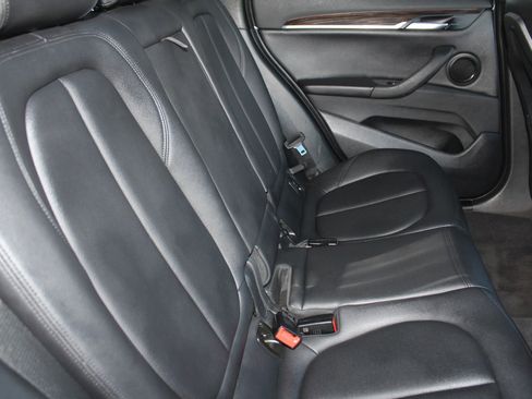 Used 2017 BMW X1 xDrive28i image 15