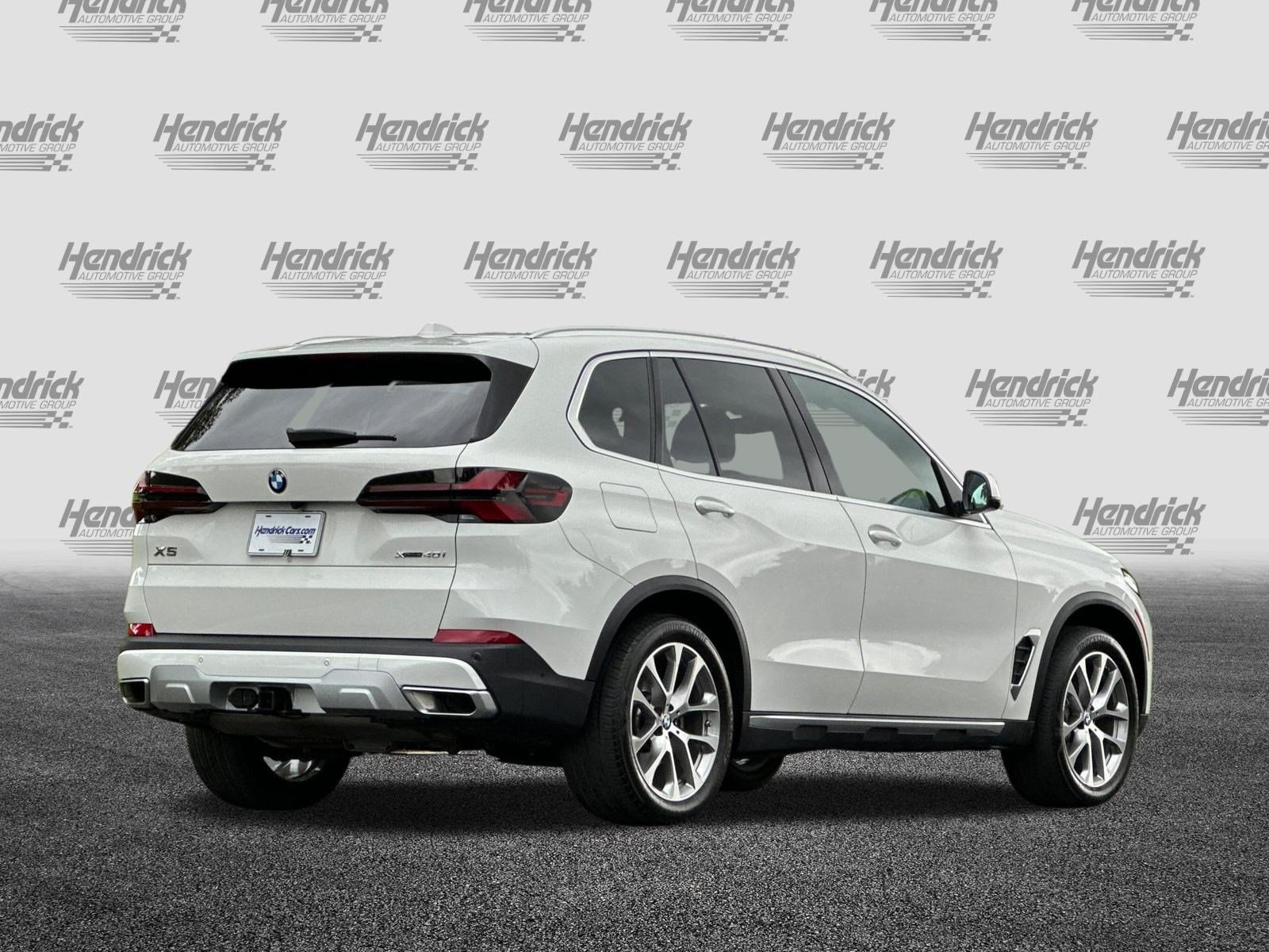 Certified 2024 BMW X5 xDrive40i w/ Premium Package AWD/4WD image 5