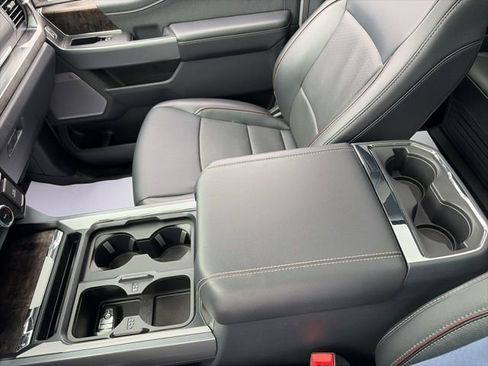 Used 2024 Ford F250 Lariat image 19